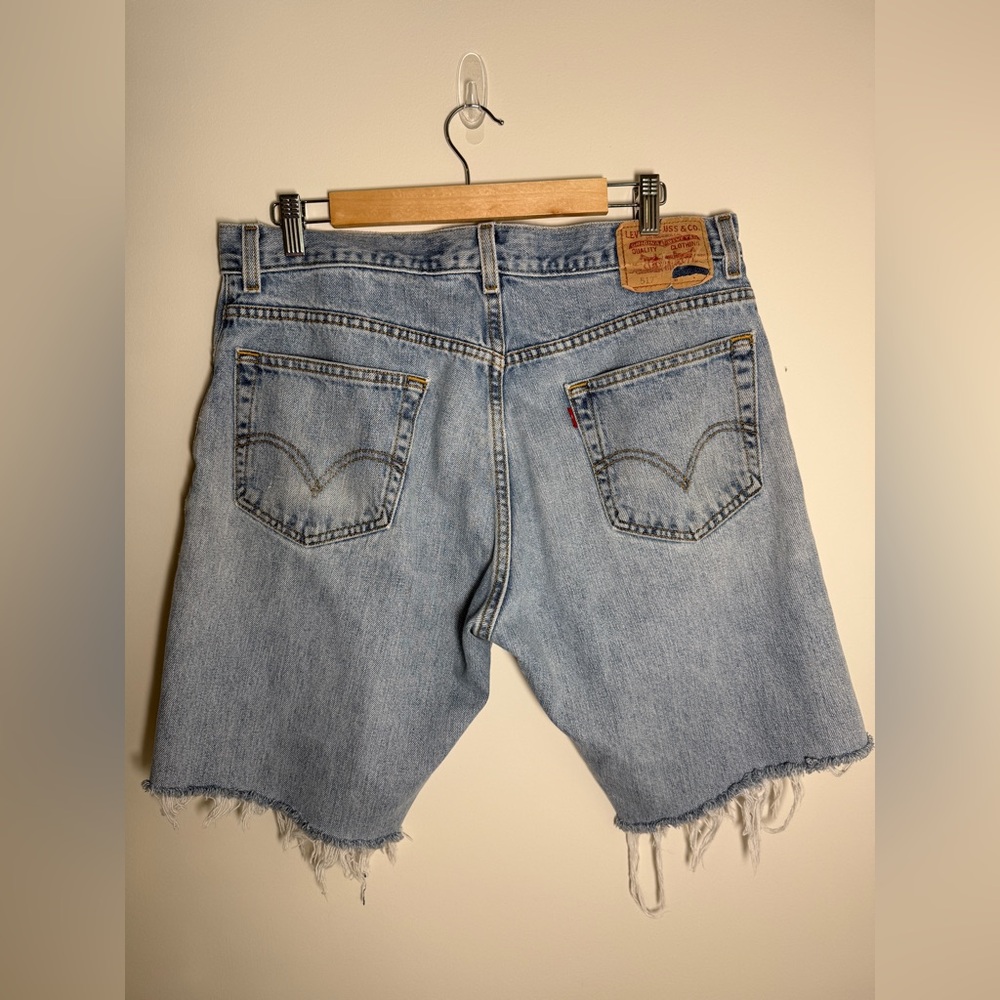 VINTAGE LEVI’S 517 red tab CUT OFFS SHORTS